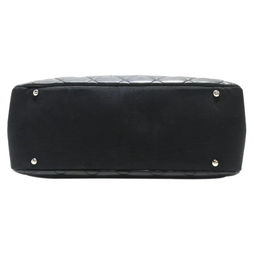CHANEL Black White Camera Case Chain Shoulder Handbag Quilted Lambskin Leather - Picture 6 of 9